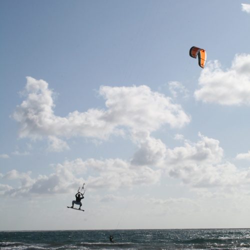 kite-surfing-1553938